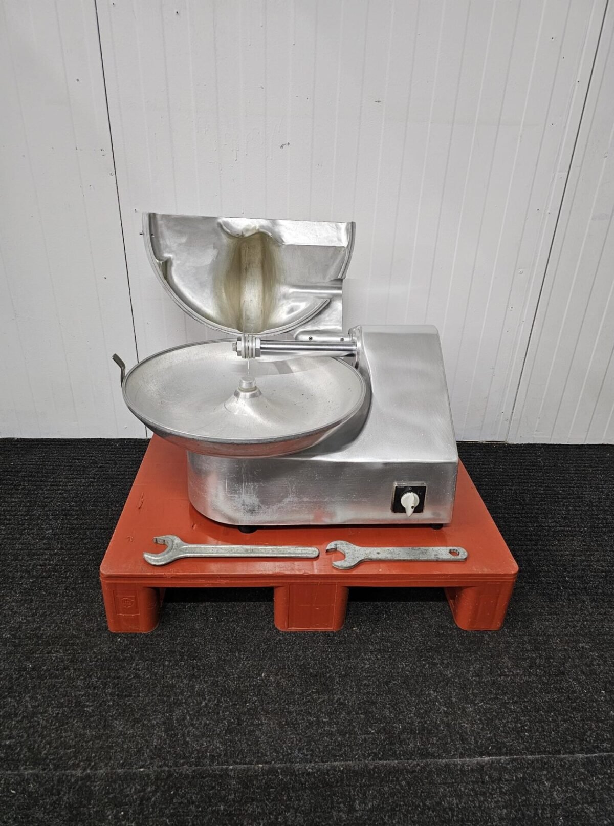 ADE cutter