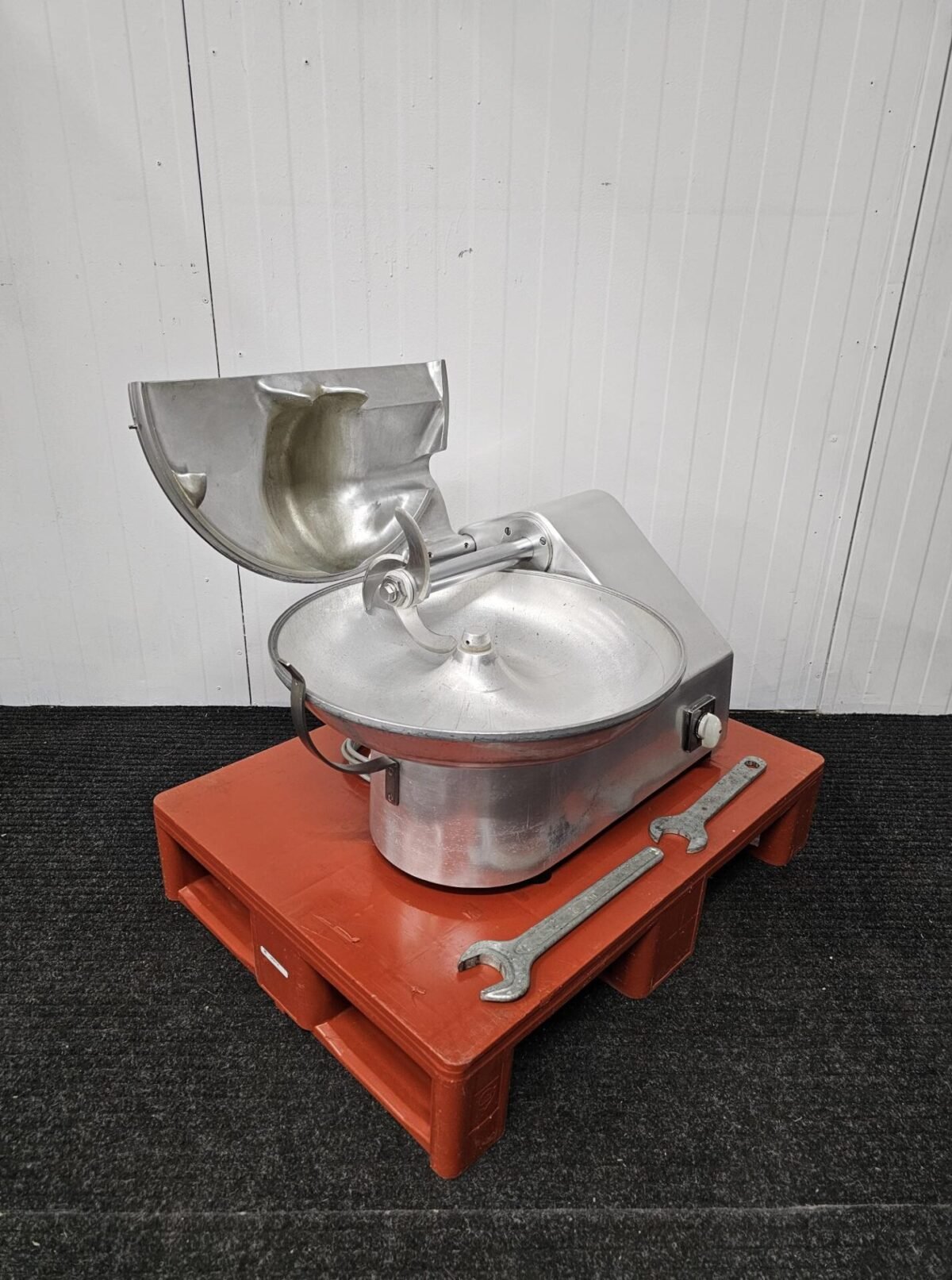 ADE cutter