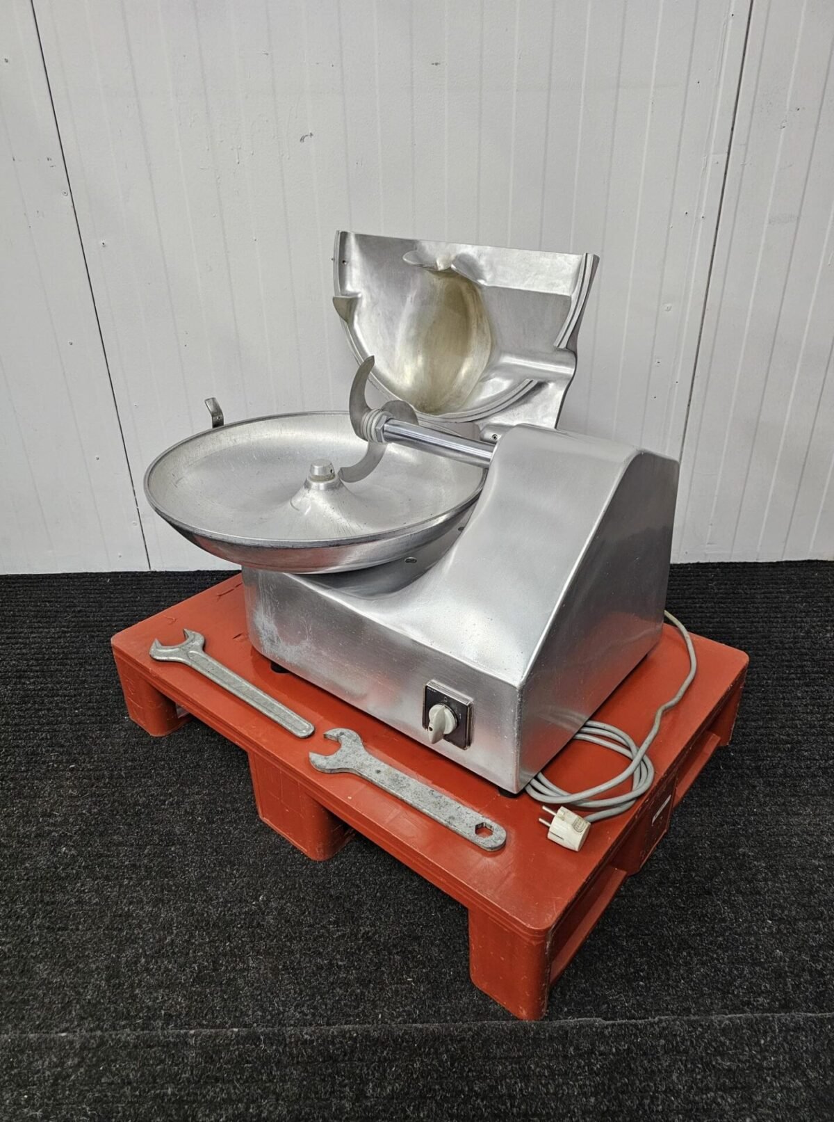 ADE cutter