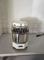 Maxima spiraalkneder 8 liter.