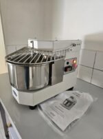 Maxima spiraalkneder 8 liter.